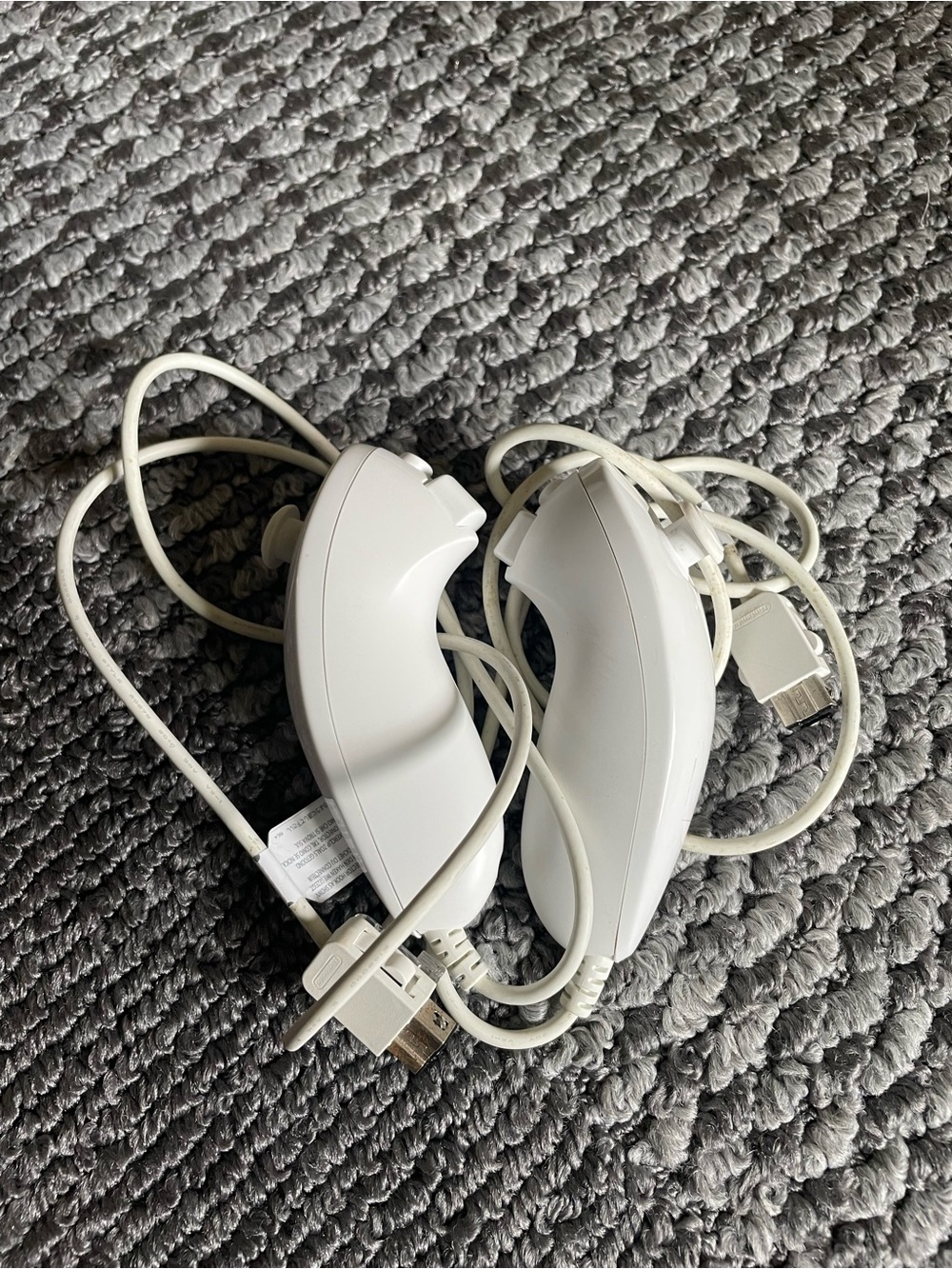 White 2-Nunchucks Controllers for Nintendo Wii - Pair